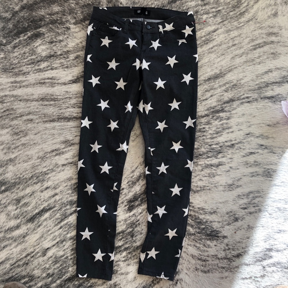 Forever 21 Stretchy Skinny Star Jeans, 27